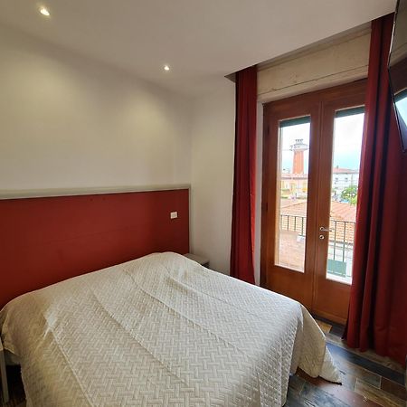 Ricci 16 - Suite & Rooms Ліворно Екстер'єр фото