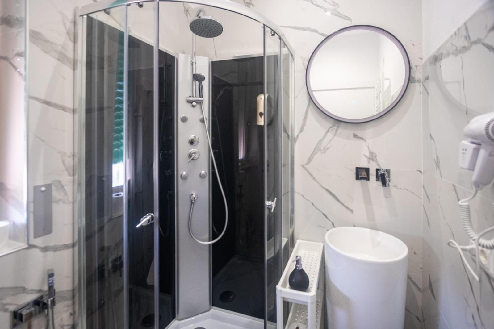 Ricci 16 - Suite & Rooms Ліворно Екстер'єр фото
