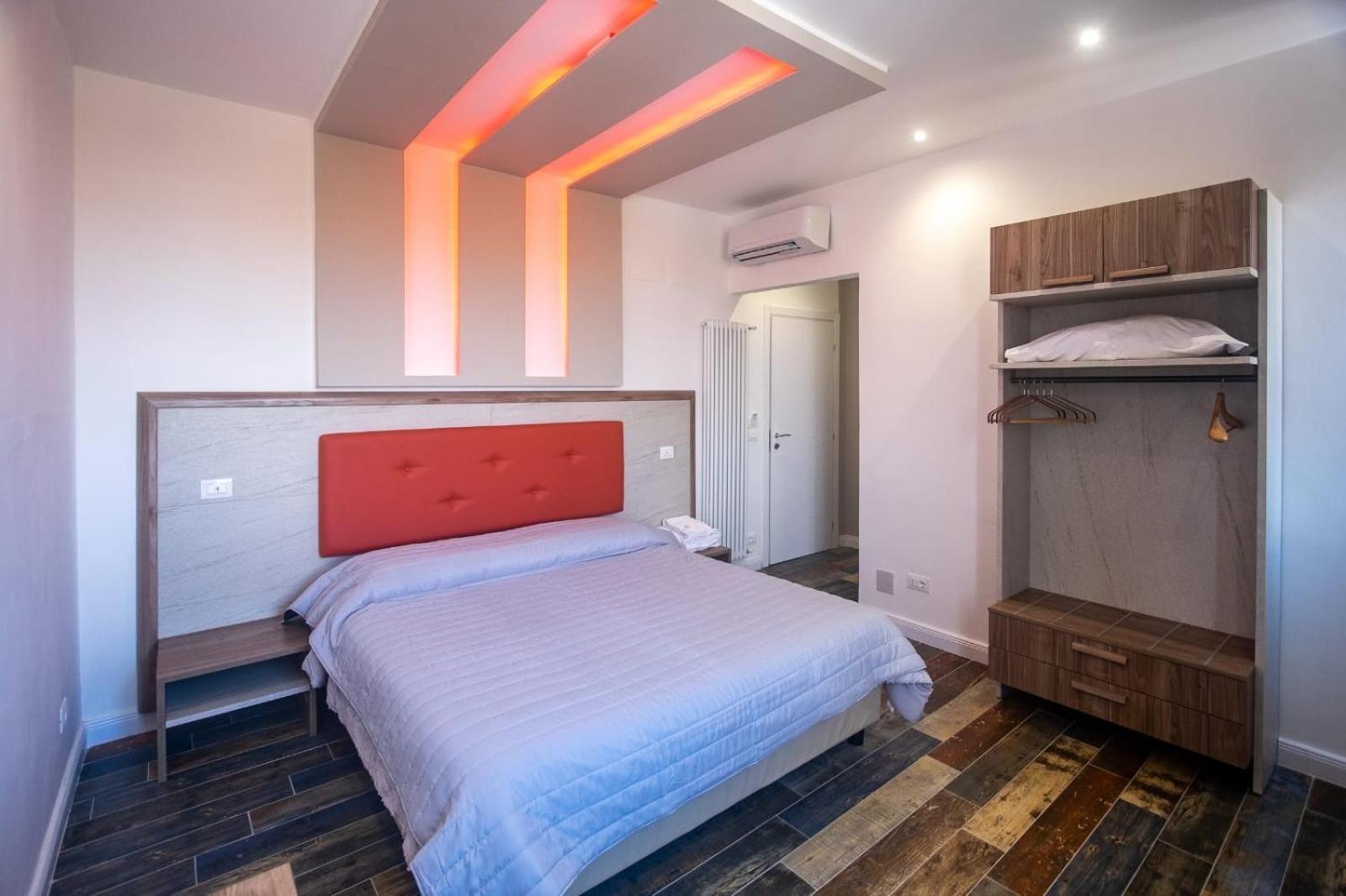 Ricci 16 - Suite & Rooms Ліворно Екстер'єр фото